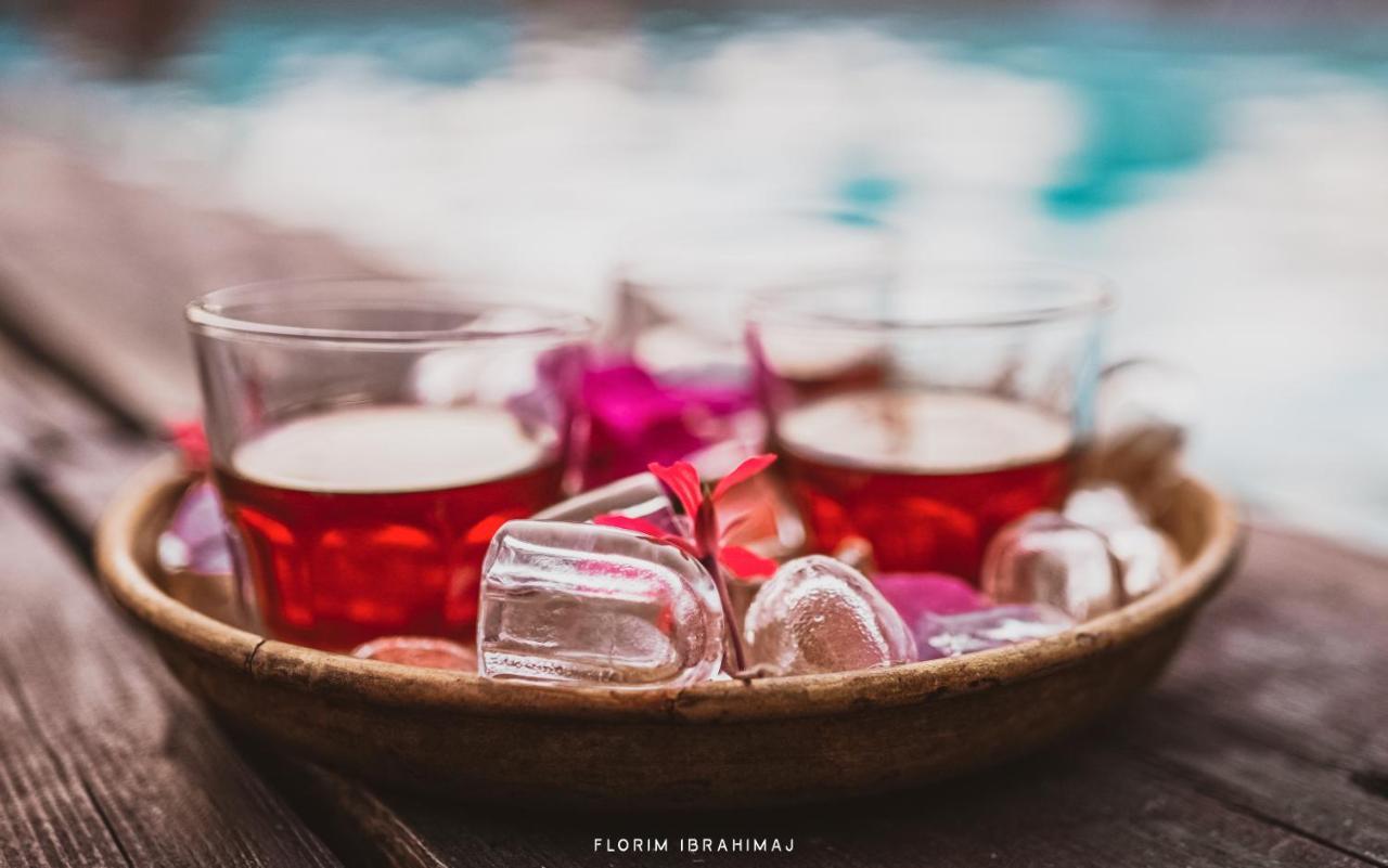 Keshtjella Syni Zi - Bujtine Hotel Shëngjin Buitenkant foto