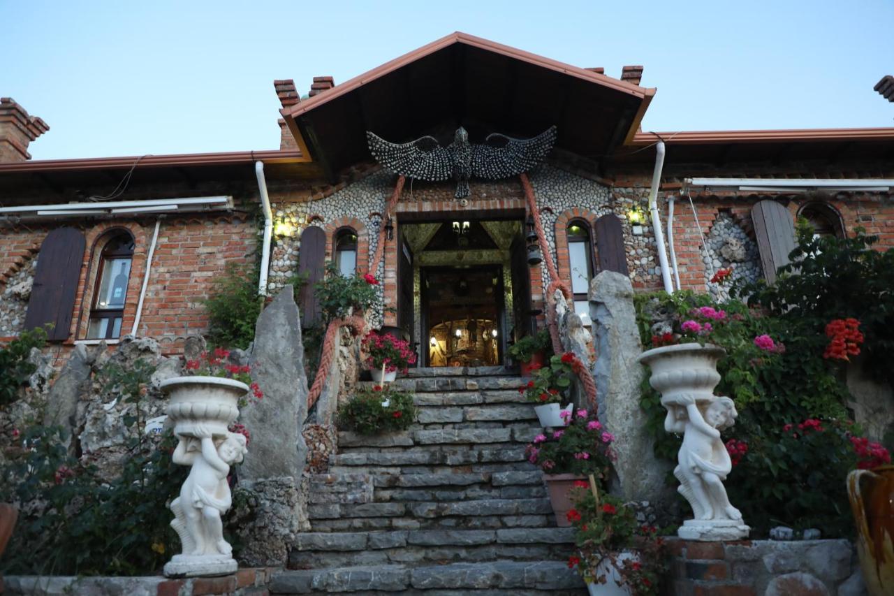 Keshtjella Syni Zi - Bujtine Hotel Shëngjin Buitenkant foto