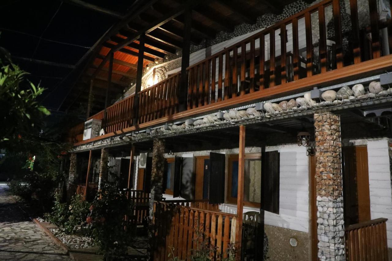 Keshtjella Syni Zi - Bujtine Hotel Shëngjin Buitenkant foto