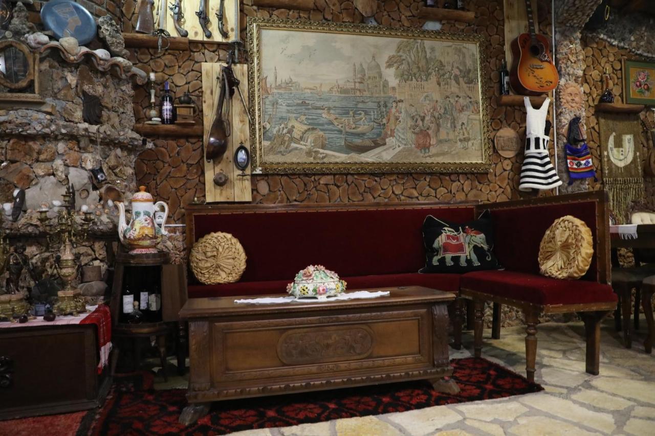 Keshtjella Syni Zi - Bujtine Hotel Shëngjin Buitenkant foto