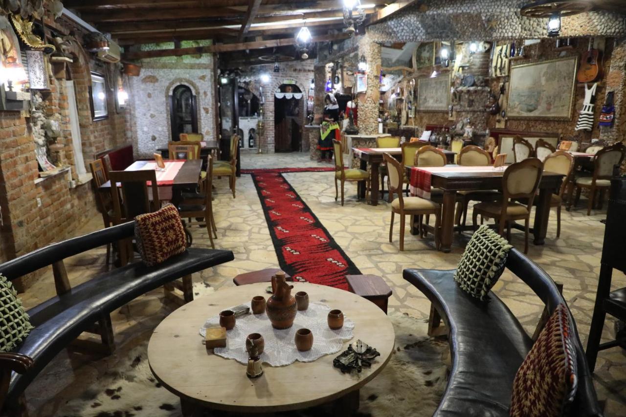 Keshtjella Syni Zi - Bujtine Hotel Shëngjin Buitenkant foto