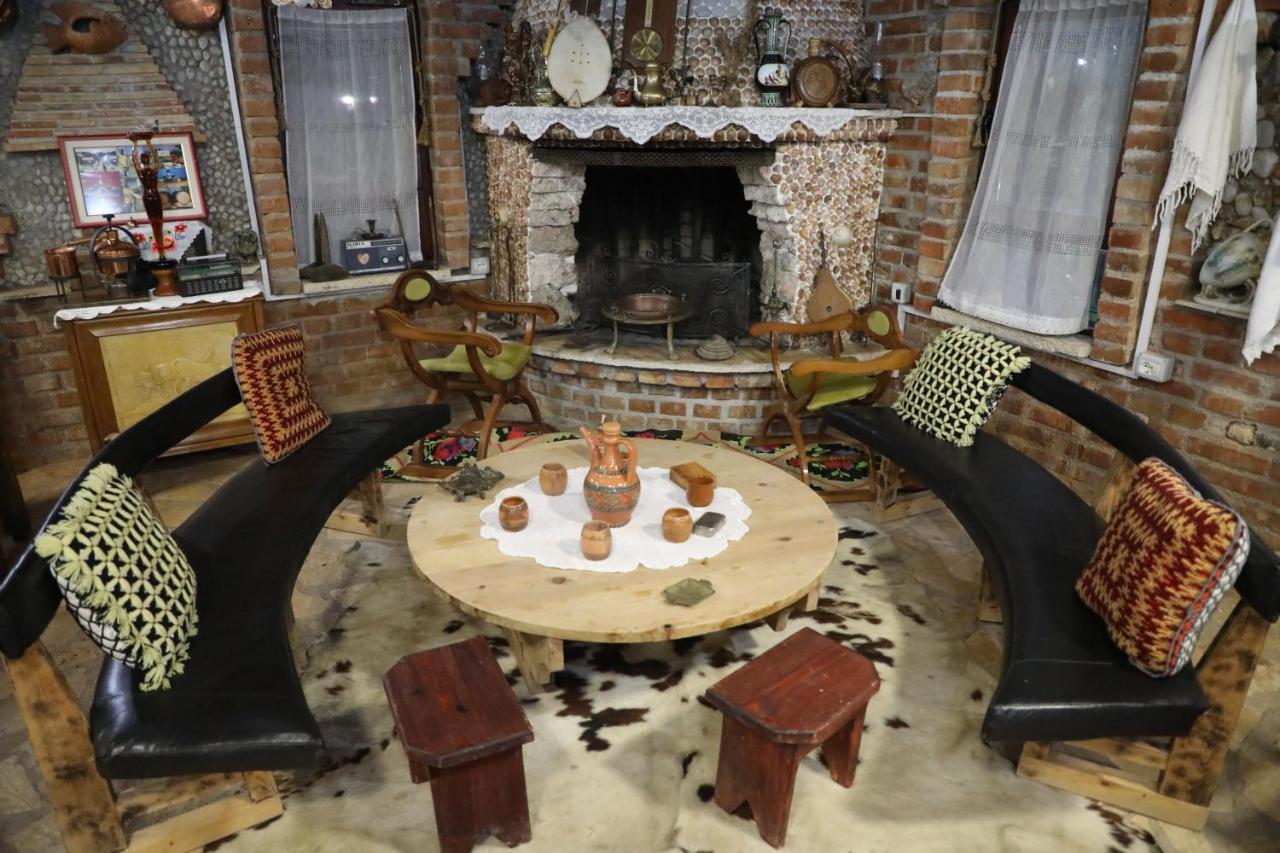 Keshtjella Syni Zi - Bujtine Hotel Shëngjin Buitenkant foto