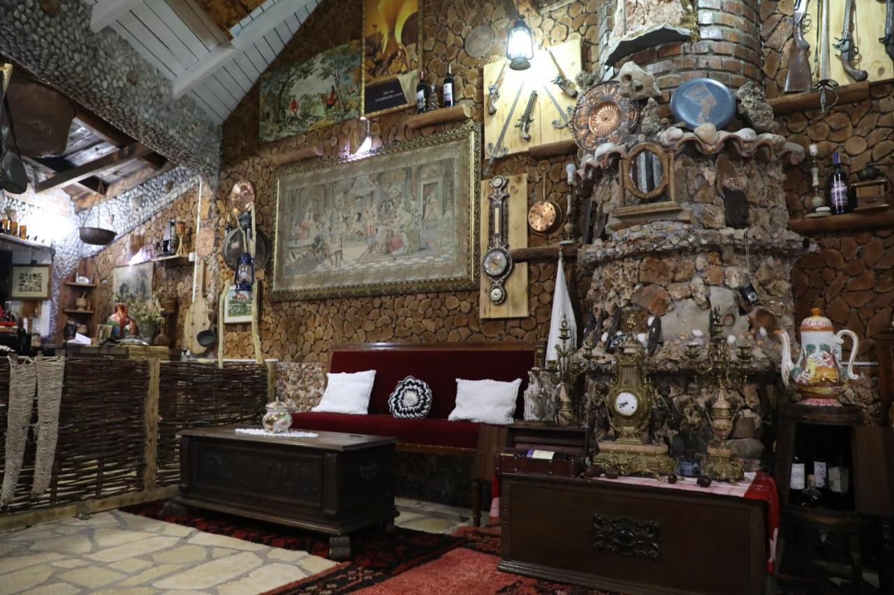 Keshtjella Syni Zi - Bujtine Hotel Shëngjin Buitenkant foto