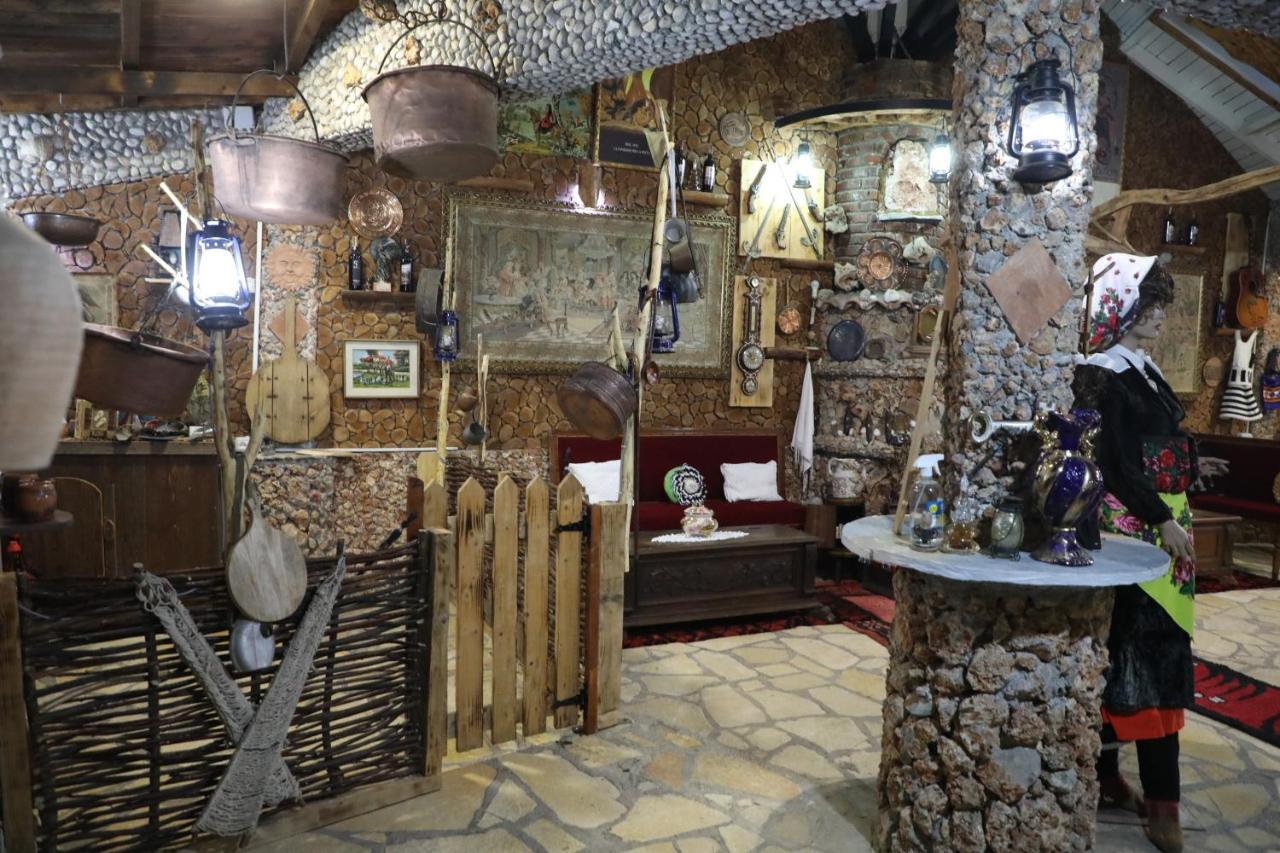 Keshtjella Syni Zi - Bujtine Hotel Shëngjin Buitenkant foto