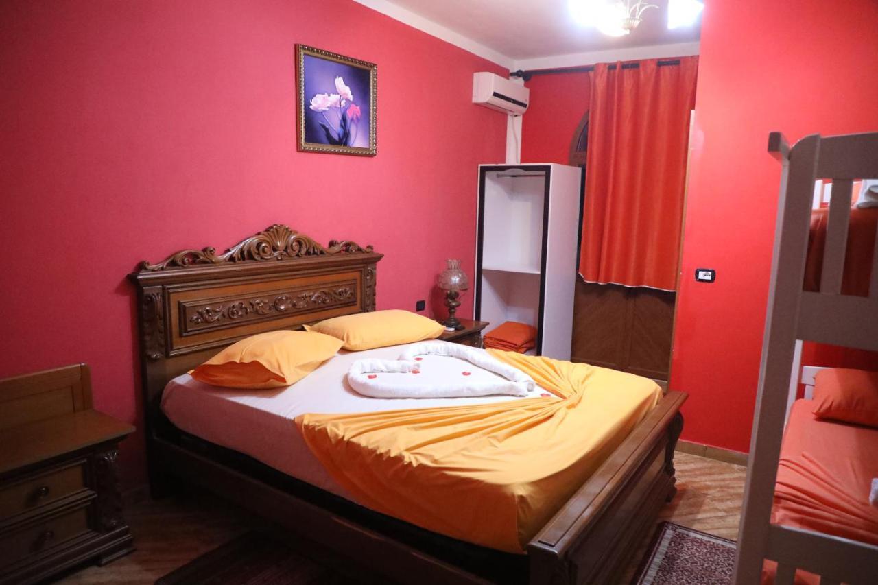 Keshtjella Syni Zi - Bujtine Hotel Shëngjin Buitenkant foto
