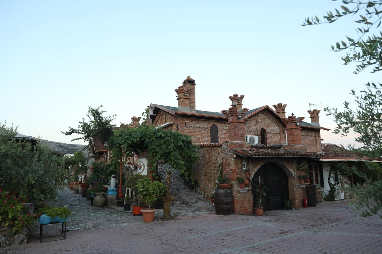 Keshtjella Syni Zi - Bujtine Hotel Shëngjin Buitenkant foto