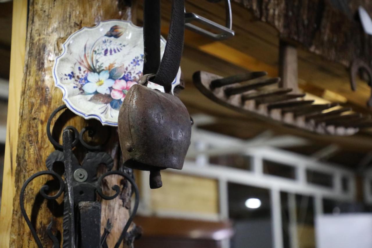 Keshtjella Syni Zi - Bujtine Hotel Shëngjin Buitenkant foto