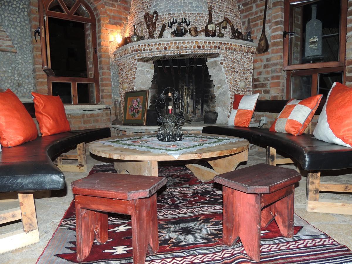 Keshtjella Syni Zi - Bujtine Hotel Shëngjin Buitenkant foto